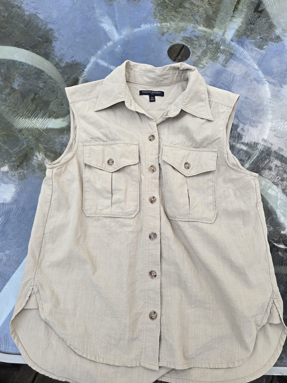 Banana Republic Beige Sleeveless Button-Front Utility Shirt